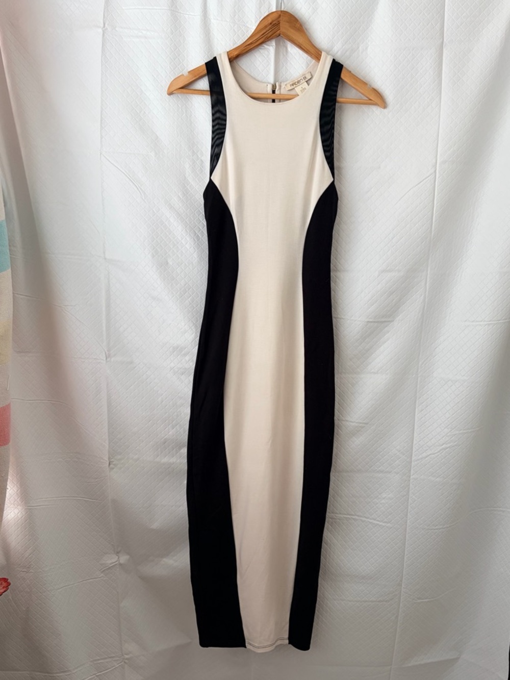 Arden B Cream and Black Sleeveless Midi Bodycon Dress